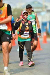 BIB: 921, 40085, 927
                            <button type="button" onclick="openModal(7525261)" class="btn btn-primary btn-sm float-right btn-popup" data-toggle="modal" data-target=".modal-high-quality">
                        <i class="fas fa-shopping-cart"></i> Add to Cart
                    </button>
                                            <button type="button" onclick="isThisMe(7525261, true)" class="btn btn-success btn-sm float-right btn-popup btn-isme hidden" data-toggle="tooltip" data-placement="bottom" title="นี่คือรูปของคุณใช่ไหม คลิกที่นี่เพื่อเอาเข้าอัลบั้ม">
                        <i class="fas fa-plus"></i> Add to album
                    </button>
                    <button type="button" onclick="isThisMe(7525261, false)" class="btn btn-warning btn-sm float-right btn-popup btn-isnotme hidden">
                        <i class="fas fa-ban"></i> Remove from album
                    </button>