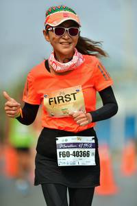 BIB: 1952, 40366
                            <button type="button" onclick="openModal(8305322)" class="btn btn-primary btn-sm float-right btn-popup" data-toggle="modal" data-target=".modal-high-quality">
                        <i class="fas fa-shopping-cart"></i> Add to Cart
                    </button>
                                            <button type="button" onclick="isThisMe(8305322, true)" class="btn btn-success btn-sm float-right btn-popup btn-isme hidden" data-toggle="tooltip" data-placement="bottom" title="นี่คือรูปของคุณใช่ไหม คลิกที่นี่เพื่อเอาเข้าอัลบั้ม">
                        <i class="fas fa-plus"></i> Add to album
                    </button>
                    <button type="button" onclick="isThisMe(8305322, false)" class="btn btn-warning btn-sm float-right btn-popup btn-isnotme hidden">
                        <i class="fas fa-ban"></i> Remove from album
                    </button>