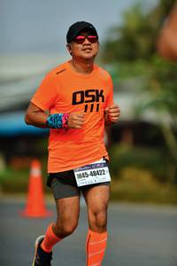 BIB: 111, 1219, 48422, 12195
                            <button type="button" onclick="openModal(8187438)" class="btn btn-primary btn-sm float-right btn-popup" data-toggle="modal" data-target=".modal-high-quality">
                        <i class="fas fa-shopping-cart"></i> Add to Cart
                    </button>
                                            <button type="button" onclick="isThisMe(8187438, true)" class="btn btn-success btn-sm float-right btn-popup btn-isme hidden" data-toggle="tooltip" data-placement="bottom" title="นี่คือรูปของคุณใช่ไหม คลิกที่นี่เพื่อเอาเข้าอัลบั้ม">
                        <i class="fas fa-plus"></i> Add to album
                    </button>
                    <button type="button" onclick="isThisMe(8187438, false)" class="btn btn-warning btn-sm float-right btn-popup btn-isnotme hidden">
                        <i class="fas fa-ban"></i> Remove from album
                    </button>