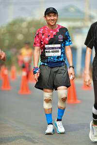 BIB: 40800
                            <button type="button" onclick="openModal(7681993)" class="btn btn-primary btn-sm float-right btn-popup" data-toggle="modal" data-target=".modal-high-quality">
                        <i class="fas fa-shopping-cart"></i> Add to Cart
                    </button>
                                            <button type="button" onclick="isThisMe(7681993, true)" class="btn btn-success btn-sm float-right btn-popup btn-isme hidden" data-toggle="tooltip" data-placement="bottom" title="นี่คือรูปของคุณใช่ไหม คลิกที่นี่เพื่อเอาเข้าอัลบั้ม">
                        <i class="fas fa-plus"></i> Add to album
                    </button>
                    <button type="button" onclick="isThisMe(7681993, false)" class="btn btn-warning btn-sm float-right btn-popup btn-isnotme hidden">
                        <i class="fas fa-ban"></i> Remove from album
                    </button>