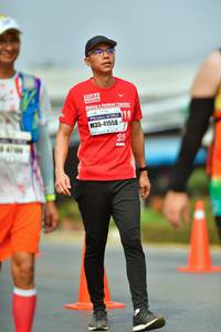 BIB: 41558
                            <button type="button" onclick="openModal(7607884)" class="btn btn-primary btn-sm float-right btn-popup" data-toggle="modal" data-target=".modal-high-quality">
                        <i class="fas fa-shopping-cart"></i> Add to Cart
                    </button>
                                            <button type="button" onclick="isThisMe(7607884, true)" class="btn btn-success btn-sm float-right btn-popup btn-isme hidden" data-toggle="tooltip" data-placement="bottom" title="นี่คือรูปของคุณใช่ไหม คลิกที่นี่เพื่อเอาเข้าอัลบั้ม">
                        <i class="fas fa-plus"></i> Add to album
                    </button>
                    <button type="button" onclick="isThisMe(7607884, false)" class="btn btn-warning btn-sm float-right btn-popup btn-isnotme hidden">
                        <i class="fas fa-ban"></i> Remove from album
                    </button>