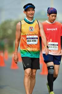BIB: 42195, 41766, 47225, 192
                            <button type="button" onclick="openModal(8269992)" class="btn btn-primary btn-sm float-right btn-popup" data-toggle="modal" data-target=".modal-high-quality">
                        <i class="fas fa-shopping-cart"></i> Add to Cart
                    </button>
                                            <button type="button" onclick="isThisMe(8269992, true)" class="btn btn-success btn-sm float-right btn-popup btn-isme hidden" data-toggle="tooltip" data-placement="bottom" title="นี่คือรูปของคุณใช่ไหม คลิกที่นี่เพื่อเอาเข้าอัลบั้ม">
                        <i class="fas fa-plus"></i> Add to album
                    </button>
                    <button type="button" onclick="isThisMe(8269992, false)" class="btn btn-warning btn-sm float-right btn-popup btn-isnotme hidden">
                        <i class="fas fa-ban"></i> Remove from album
                    </button>