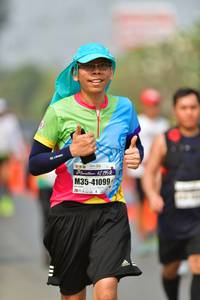 BIB: 121, 41099
                            <button type="button" onclick="openModal(9291611)" class="btn btn-primary btn-sm float-right btn-popup" data-toggle="modal" data-target=".modal-high-quality">
                        <i class="fas fa-shopping-cart"></i> Add to Cart
                    </button>
                                            <button type="button" onclick="isThisMe(9291611, true)" class="btn btn-success btn-sm float-right btn-popup btn-isme hidden" data-toggle="tooltip" data-placement="bottom" title="นี่คือรูปของคุณใช่ไหม คลิกที่นี่เพื่อเอาเข้าอัลบั้ม">
                        <i class="fas fa-plus"></i> Add to album
                    </button>
                    <button type="button" onclick="isThisMe(9291611, false)" class="btn btn-warning btn-sm float-right btn-popup btn-isnotme hidden">
                        <i class="fas fa-ban"></i> Remove from album
                    </button>