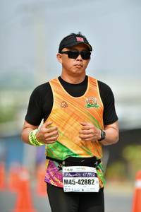 BIB: 421952, 42882
                            <button type="button" onclick="openModal(7725072)" class="btn btn-primary btn-sm float-right btn-popup" data-toggle="modal" data-target=".modal-high-quality">
                        <i class="fas fa-shopping-cart"></i> Add to Cart
                    </button>
                                            <button type="button" onclick="isThisMe(7725072, true)" class="btn btn-success btn-sm float-right btn-popup btn-isme hidden" data-toggle="tooltip" data-placement="bottom" title="นี่คือรูปของคุณใช่ไหม คลิกที่นี่เพื่อเอาเข้าอัลบั้ม">
                        <i class="fas fa-plus"></i> Add to album
                    </button>
                    <button type="button" onclick="isThisMe(7725072, false)" class="btn btn-warning btn-sm float-right btn-popup btn-isnotme hidden">
                        <i class="fas fa-ban"></i> Remove from album
                    </button>