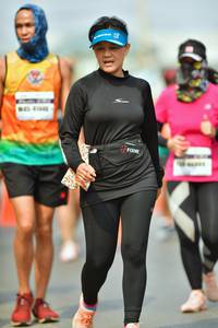 BIB: 
                            <button type="button" onclick="openModal(7498002)" class="btn btn-primary btn-sm float-right btn-popup" data-toggle="modal" data-target=".modal-high-quality">
                        <i class="fas fa-shopping-cart"></i> Add to Cart
                    </button>
                                            <button type="button" onclick="isThisMe(7498002, true)" class="btn btn-success btn-sm float-right btn-popup btn-isme hidden" data-toggle="tooltip" data-placement="bottom" title="นี่คือรูปของคุณใช่ไหม คลิกที่นี่เพื่อเอาเข้าอัลบั้ม">
                        <i class="fas fa-plus"></i> Add to album
                    </button>
                    <button type="button" onclick="isThisMe(7498002, false)" class="btn btn-warning btn-sm float-right btn-popup btn-isnotme hidden">
                        <i class="fas fa-ban"></i> Remove from album
                    </button>