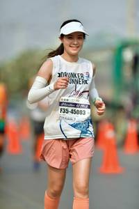 BIB: 42195, 45003, 12195
                            <button type="button" onclick="openModal(8232975)" class="btn btn-primary btn-sm float-right btn-popup" data-toggle="modal" data-target=".modal-high-quality">
                        <i class="fas fa-shopping-cart"></i> Add to Cart
                    </button>
                                            <button type="button" onclick="isThisMe(8232975, true)" class="btn btn-success btn-sm float-right btn-popup btn-isme hidden" data-toggle="tooltip" data-placement="bottom" title="นี่คือรูปของคุณใช่ไหม คลิกที่นี่เพื่อเอาเข้าอัลบั้ม">
                        <i class="fas fa-plus"></i> Add to album
                    </button>
                    <button type="button" onclick="isThisMe(8232975, false)" class="btn btn-warning btn-sm float-right btn-popup btn-isnotme hidden">
                        <i class="fas fa-ban"></i> Remove from album
                    </button>