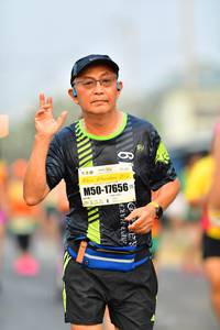 BIB: 102, 17656
                            <button type="button" onclick="openModal(8684025)" class="btn btn-primary btn-sm float-right btn-popup" data-toggle="modal" data-target=".modal-high-quality">
                        <i class="fas fa-shopping-cart"></i> Add to Cart
                    </button>
                                            <button type="button" onclick="isThisMe(8684025, true)" class="btn btn-success btn-sm float-right btn-popup btn-isme hidden" data-toggle="tooltip" data-placement="bottom" title="นี่คือรูปของคุณใช่ไหม คลิกที่นี่เพื่อเอาเข้าอัลบั้ม">
                        <i class="fas fa-plus"></i> Add to album
                    </button>
                    <button type="button" onclick="isThisMe(8684025, false)" class="btn btn-warning btn-sm float-right btn-popup btn-isnotme hidden">
                        <i class="fas fa-ban"></i> Remove from album
                    </button>