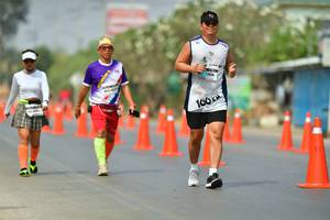 BIB: 100
                            <button type="button" onclick="openModal(7509001)" class="btn btn-primary btn-sm float-right btn-popup" data-toggle="modal" data-target=".modal-high-quality">
                        <i class="fas fa-shopping-cart"></i> Add to Cart
                    </button>
                                            <button type="button" onclick="isThisMe(7509001, true)" class="btn btn-success btn-sm float-right btn-popup btn-isme hidden" data-toggle="tooltip" data-placement="bottom" title="นี่คือรูปของคุณใช่ไหม คลิกที่นี่เพื่อเอาเข้าอัลบั้ม">
                        <i class="fas fa-plus"></i> Add to album
                    </button>
                    <button type="button" onclick="isThisMe(7509001, false)" class="btn btn-warning btn-sm float-right btn-popup btn-isnotme hidden">
                        <i class="fas fa-ban"></i> Remove from album
                    </button>