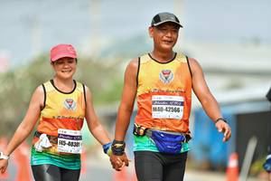 BIB: 4292, 42566, 40301, 422
                            <button type="button" onclick="openModal(7684143)" class="btn btn-primary btn-sm float-right btn-popup" data-toggle="modal" data-target=".modal-high-quality">
                        <i class="fas fa-shopping-cart"></i> Add to Cart
                    </button>
                                            <button type="button" onclick="isThisMe(7684143, true)" class="btn btn-success btn-sm float-right btn-popup btn-isme hidden" data-toggle="tooltip" data-placement="bottom" title="นี่คือรูปของคุณใช่ไหม คลิกที่นี่เพื่อเอาเข้าอัลบั้ม">
                        <i class="fas fa-plus"></i> Add to album
                    </button>
                    <button type="button" onclick="isThisMe(7684143, false)" class="btn btn-warning btn-sm float-right btn-popup btn-isnotme hidden">
                        <i class="fas fa-ban"></i> Remove from album
                    </button>