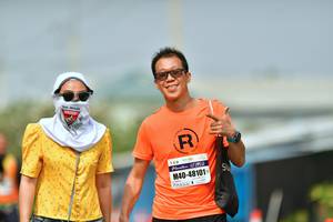 BIB: 48101
                            <button type="button" onclick="openModal(8250189)" class="btn btn-primary btn-sm float-right btn-popup" data-toggle="modal" data-target=".modal-high-quality">
                        <i class="fas fa-shopping-cart"></i> Add to Cart
                    </button>
                                            <button type="button" onclick="isThisMe(8250189, true)" class="btn btn-success btn-sm float-right btn-popup btn-isme hidden" data-toggle="tooltip" data-placement="bottom" title="นี่คือรูปของคุณใช่ไหม คลิกที่นี่เพื่อเอาเข้าอัลบั้ม">
                        <i class="fas fa-plus"></i> Add to album
                    </button>
                    <button type="button" onclick="isThisMe(8250189, false)" class="btn btn-warning btn-sm float-right btn-popup btn-isnotme hidden">
                        <i class="fas fa-ban"></i> Remove from album
                    </button>