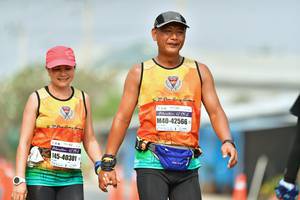 BIB: 42192, 42566, 40301, 4219
                            <button type="button" onclick="openModal(7684158)" class="btn btn-primary btn-sm float-right btn-popup" data-toggle="modal" data-target=".modal-high-quality">
                        <i class="fas fa-shopping-cart"></i> Add to Cart
                    </button>
                                            <button type="button" onclick="isThisMe(7684158, true)" class="btn btn-success btn-sm float-right btn-popup btn-isme hidden" data-toggle="tooltip" data-placement="bottom" title="นี่คือรูปของคุณใช่ไหม คลิกที่นี่เพื่อเอาเข้าอัลบั้ม">
                        <i class="fas fa-plus"></i> Add to album
                    </button>
                    <button type="button" onclick="isThisMe(7684158, false)" class="btn btn-warning btn-sm float-right btn-popup btn-isnotme hidden">
                        <i class="fas fa-ban"></i> Remove from album
                    </button>