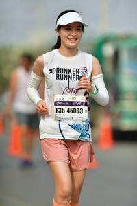 BIB: 42195, 45003, 421952
                            <button type="button" onclick="openModal(8233718)" class="btn btn-primary btn-sm float-right btn-popup" data-toggle="modal" data-target=".modal-high-quality">
                        <i class="fas fa-shopping-cart"></i> Add to Cart
                    </button>
                                            <button type="button" onclick="isThisMe(8233718, true)" class="btn btn-success btn-sm float-right btn-popup btn-isme hidden" data-toggle="tooltip" data-placement="bottom" title="นี่คือรูปของคุณใช่ไหม คลิกที่นี่เพื่อเอาเข้าอัลบั้ม">
                        <i class="fas fa-plus"></i> Add to album
                    </button>
                    <button type="button" onclick="isThisMe(8233718, false)" class="btn btn-warning btn-sm float-right btn-popup btn-isnotme hidden">
                        <i class="fas fa-ban"></i> Remove from album
                    </button>