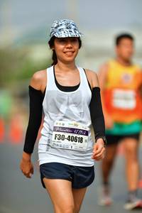 BIB: 421952, 40618
                            <button type="button" onclick="openModal(8227688)" class="btn btn-primary btn-sm float-right btn-popup" data-toggle="modal" data-target=".modal-high-quality">
                        <i class="fas fa-shopping-cart"></i> Add to Cart
                    </button>
                                            <button type="button" onclick="isThisMe(8227688, true)" class="btn btn-success btn-sm float-right btn-popup btn-isme hidden" data-toggle="tooltip" data-placement="bottom" title="นี่คือรูปของคุณใช่ไหม คลิกที่นี่เพื่อเอาเข้าอัลบั้ม">
                        <i class="fas fa-plus"></i> Add to album
                    </button>
                    <button type="button" onclick="isThisMe(8227688, false)" class="btn btn-warning btn-sm float-right btn-popup btn-isnotme hidden">
                        <i class="fas fa-ban"></i> Remove from album
                    </button>