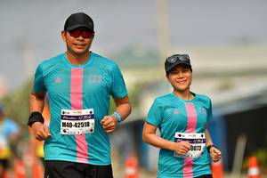 BIB: 42195, 42518, 0073
                            <button type="button" onclick="openModal(7931108)" class="btn btn-primary btn-sm float-right btn-popup" data-toggle="modal" data-target=".modal-high-quality">
                        <i class="fas fa-shopping-cart"></i> Add to Cart
                    </button>
                                            <button type="button" onclick="isThisMe(7931108, true)" class="btn btn-success btn-sm float-right btn-popup btn-isme hidden" data-toggle="tooltip" data-placement="bottom" title="นี่คือรูปของคุณใช่ไหม คลิกที่นี่เพื่อเอาเข้าอัลบั้ม">
                        <i class="fas fa-plus"></i> Add to album
                    </button>
                    <button type="button" onclick="isThisMe(7931108, false)" class="btn btn-warning btn-sm float-right btn-popup btn-isnotme hidden">
                        <i class="fas fa-ban"></i> Remove from album
                    </button>