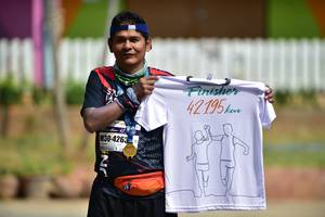 BIB: 42195, 4263
                            <button type="button" onclick="openModal(8197572)" class="btn btn-primary btn-sm float-right btn-popup" data-toggle="modal" data-target=".modal-high-quality">
                        <i class="fas fa-shopping-cart"></i> Add to Cart
                    </button>
                                            <button type="button" onclick="isThisMe(8197572, true)" class="btn btn-success btn-sm float-right btn-popup btn-isme hidden" data-toggle="tooltip" data-placement="bottom" title="นี่คือรูปของคุณใช่ไหม คลิกที่นี่เพื่อเอาเข้าอัลบั้ม">
                        <i class="fas fa-plus"></i> Add to album
                    </button>
                    <button type="button" onclick="isThisMe(8197572, false)" class="btn btn-warning btn-sm float-right btn-popup btn-isnotme hidden">
                        <i class="fas fa-ban"></i> Remove from album
                    </button>