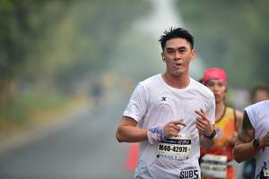 BIB: 1212, 42979
                            <button type="button" onclick="openModal(7577627)" class="btn btn-primary btn-sm float-right btn-popup" data-toggle="modal" data-target=".modal-high-quality">
                        <i class="fas fa-shopping-cart"></i> Add to Cart
                    </button>
                                            <button type="button" onclick="isThisMe(7577627, true)" class="btn btn-success btn-sm float-right btn-popup btn-isme hidden" data-toggle="tooltip" data-placement="bottom" title="นี่คือรูปของคุณใช่ไหม คลิกที่นี่เพื่อเอาเข้าอัลบั้ม">
                        <i class="fas fa-plus"></i> Add to album
                    </button>
                    <button type="button" onclick="isThisMe(7577627, false)" class="btn btn-warning btn-sm float-right btn-popup btn-isnotme hidden">
                        <i class="fas fa-ban"></i> Remove from album
                    </button>