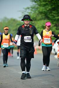 BIB: 8402
                            <button type="button" onclick="openModal(7850391)" class="btn btn-primary btn-sm float-right btn-popup" data-toggle="modal" data-target=".modal-high-quality">
                        <i class="fas fa-shopping-cart"></i> Add to Cart
                    </button>
                                            <button type="button" onclick="isThisMe(7850391, true)" class="btn btn-success btn-sm float-right btn-popup btn-isme hidden" data-toggle="tooltip" data-placement="bottom" title="นี่คือรูปของคุณใช่ไหม คลิกที่นี่เพื่อเอาเข้าอัลบั้ม">
                        <i class="fas fa-plus"></i> Add to album
                    </button>
                    <button type="button" onclick="isThisMe(7850391, false)" class="btn btn-warning btn-sm float-right btn-popup btn-isnotme hidden">
                        <i class="fas fa-ban"></i> Remove from album
                    </button>