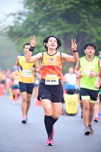 BIB: 10107
                            <button type="button" onclick="openModal(7452781)" class="btn btn-primary btn-sm float-right btn-popup" data-toggle="modal" data-target=".modal-high-quality">
                        <i class="fas fa-shopping-cart"></i> Add to Cart
                    </button>
                                            <button type="button" onclick="isThisMe(7452781, true)" class="btn btn-success btn-sm float-right btn-popup btn-isme hidden" data-toggle="tooltip" data-placement="bottom" title="นี่คือรูปของคุณใช่ไหม คลิกที่นี่เพื่อเอาเข้าอัลบั้ม">
                        <i class="fas fa-plus"></i> Add to album
                    </button>
                    <button type="button" onclick="isThisMe(7452781, false)" class="btn btn-warning btn-sm float-right btn-popup btn-isnotme hidden">
                        <i class="fas fa-ban"></i> Remove from album
                    </button>