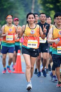 BIB: 10128
                            <button type="button" onclick="openModal(7453358)" class="btn btn-primary btn-sm float-right btn-popup" data-toggle="modal" data-target=".modal-high-quality">
                        <i class="fas fa-shopping-cart"></i> Add to Cart
                    </button>
                                            <button type="button" onclick="isThisMe(7453358, true)" class="btn btn-success btn-sm float-right btn-popup btn-isme hidden" data-toggle="tooltip" data-placement="bottom" title="นี่คือรูปของคุณใช่ไหม คลิกที่นี่เพื่อเอาเข้าอัลบั้ม">
                        <i class="fas fa-plus"></i> Add to album
                    </button>
                    <button type="button" onclick="isThisMe(7453358, false)" class="btn btn-warning btn-sm float-right btn-popup btn-isnotme hidden">
                        <i class="fas fa-ban"></i> Remove from album
                    </button>