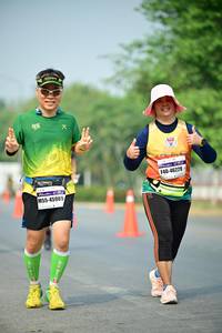 BIB: 46229, 45989
                            <button type="button" onclick="openModal(7804142)" class="btn btn-primary btn-sm float-right btn-popup" data-toggle="modal" data-target=".modal-high-quality">
                        <i class="fas fa-shopping-cart"></i> Add to Cart
                    </button>
                                            <button type="button" onclick="isThisMe(7804142, true)" class="btn btn-success btn-sm float-right btn-popup btn-isme hidden" data-toggle="tooltip" data-placement="bottom" title="นี่คือรูปของคุณใช่ไหม คลิกที่นี่เพื่อเอาเข้าอัลบั้ม">
                        <i class="fas fa-plus"></i> Add to album
                    </button>
                    <button type="button" onclick="isThisMe(7804142, false)" class="btn btn-warning btn-sm float-right btn-popup btn-isnotme hidden">
                        <i class="fas fa-ban"></i> Remove from album
                    </button>