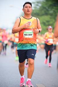 BIB: 28101
                            <button type="button" onclick="openModal(7489011)" class="btn btn-primary btn-sm float-right btn-popup" data-toggle="modal" data-target=".modal-high-quality">
                        <i class="fas fa-shopping-cart"></i> Add to Cart
                    </button>
                                            <button type="button" onclick="isThisMe(7489011, true)" class="btn btn-success btn-sm float-right btn-popup btn-isme hidden" data-toggle="tooltip" data-placement="bottom" title="นี่คือรูปของคุณใช่ไหม คลิกที่นี่เพื่อเอาเข้าอัลบั้ม">
                        <i class="fas fa-plus"></i> Add to album
                    </button>
                    <button type="button" onclick="isThisMe(7489011, false)" class="btn btn-warning btn-sm float-right btn-popup btn-isnotme hidden">
                        <i class="fas fa-ban"></i> Remove from album
                    </button>