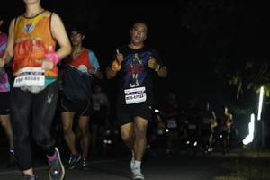 BIB: 40389, 42533
                            <button type="button" onclick="openModal(10124707)" class="btn btn-primary btn-sm float-right btn-popup" data-toggle="modal" data-target=".modal-high-quality">
                        <i class="fas fa-shopping-cart"></i> Add to Cart
                    </button>
                                            <button type="button" onclick="isThisMe(10124707, true)" class="btn btn-success btn-sm float-right btn-popup btn-isme hidden" data-toggle="tooltip" data-placement="bottom" title="นี่คือรูปของคุณใช่ไหม คลิกที่นี่เพื่อเอาเข้าอัลบั้ม">
                        <i class="fas fa-plus"></i> Add to album
                    </button>
                    <button type="button" onclick="isThisMe(10124707, false)" class="btn btn-warning btn-sm float-right btn-popup btn-isnotme hidden">
                        <i class="fas fa-ban"></i> Remove from album
                    </button>