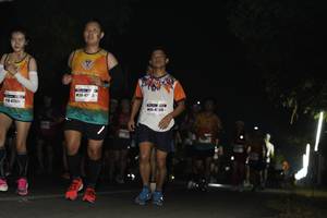 BIB: 47501
                            <button type="button" onclick="openModal(10123360)" class="btn btn-primary btn-sm float-right btn-popup" data-toggle="modal" data-target=".modal-high-quality">
                        <i class="fas fa-shopping-cart"></i> Add to Cart
                    </button>
                                            <button type="button" onclick="isThisMe(10123360, true)" class="btn btn-success btn-sm float-right btn-popup btn-isme hidden" data-toggle="tooltip" data-placement="bottom" title="นี่คือรูปของคุณใช่ไหม คลิกที่นี่เพื่อเอาเข้าอัลบั้ม">
                        <i class="fas fa-plus"></i> Add to album
                    </button>
                    <button type="button" onclick="isThisMe(10123360, false)" class="btn btn-warning btn-sm float-right btn-popup btn-isnotme hidden">
                        <i class="fas fa-ban"></i> Remove from album
                    </button>