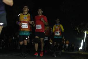 BIB: 472, 42883
                            <button type="button" onclick="openModal(10123990)" class="btn btn-primary btn-sm float-right btn-popup" data-toggle="modal" data-target=".modal-high-quality">
                        <i class="fas fa-shopping-cart"></i> Add to Cart
                    </button>
                                            <button type="button" onclick="isThisMe(10123990, true)" class="btn btn-success btn-sm float-right btn-popup btn-isme hidden" data-toggle="tooltip" data-placement="bottom" title="นี่คือรูปของคุณใช่ไหม คลิกที่นี่เพื่อเอาเข้าอัลบั้ม">
                        <i class="fas fa-plus"></i> Add to album
                    </button>
                    <button type="button" onclick="isThisMe(10123990, false)" class="btn btn-warning btn-sm float-right btn-popup btn-isnotme hidden">
                        <i class="fas fa-ban"></i> Remove from album
                    </button>