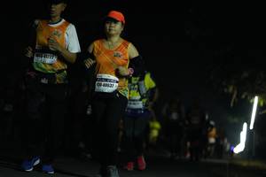 BIB: 41222, 40637
                            <button type="button" onclick="openModal(10128453)" class="btn btn-primary btn-sm float-right btn-popup" data-toggle="modal" data-target=".modal-high-quality">
                        <i class="fas fa-shopping-cart"></i> Add to Cart
                    </button>
                                            <button type="button" onclick="isThisMe(10128453, true)" class="btn btn-success btn-sm float-right btn-popup btn-isme hidden" data-toggle="tooltip" data-placement="bottom" title="นี่คือรูปของคุณใช่ไหม คลิกที่นี่เพื่อเอาเข้าอัลบั้ม">
                        <i class="fas fa-plus"></i> Add to album
                    </button>
                    <button type="button" onclick="isThisMe(10128453, false)" class="btn btn-warning btn-sm float-right btn-popup btn-isnotme hidden">
                        <i class="fas fa-ban"></i> Remove from album
                    </button>