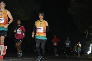BIB: 41932, 466
                            <button type="button" onclick="openModal(10118185)" class="btn btn-primary btn-sm float-right btn-popup" data-toggle="modal" data-target=".modal-high-quality">
                        <i class="fas fa-shopping-cart"></i> Add to Cart
                    </button>
                                            <button type="button" onclick="isThisMe(10118185, true)" class="btn btn-success btn-sm float-right btn-popup btn-isme hidden" data-toggle="tooltip" data-placement="bottom" title="นี่คือรูปของคุณใช่ไหม คลิกที่นี่เพื่อเอาเข้าอัลบั้ม">
                        <i class="fas fa-plus"></i> Add to album
                    </button>
                    <button type="button" onclick="isThisMe(10118185, false)" class="btn btn-warning btn-sm float-right btn-popup btn-isnotme hidden">
                        <i class="fas fa-ban"></i> Remove from album
                    </button>