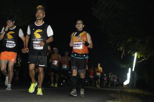 BIB: 426, 4217
                            <button type="button" onclick="openModal(10124572)" class="btn btn-primary btn-sm float-right btn-popup" data-toggle="modal" data-target=".modal-high-quality">
                        <i class="fas fa-shopping-cart"></i> Add to Cart
                    </button>
                                            <button type="button" onclick="isThisMe(10124572, true)" class="btn btn-success btn-sm float-right btn-popup btn-isme hidden" data-toggle="tooltip" data-placement="bottom" title="นี่คือรูปของคุณใช่ไหม คลิกที่นี่เพื่อเอาเข้าอัลบั้ม">
                        <i class="fas fa-plus"></i> Add to album
                    </button>
                    <button type="button" onclick="isThisMe(10124572, false)" class="btn btn-warning btn-sm float-right btn-popup btn-isnotme hidden">
                        <i class="fas fa-ban"></i> Remove from album
                    </button>