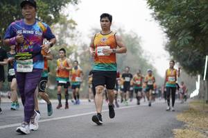 BIB: 1055
                            <button type="button" onclick="openModal(8156266)" class="btn btn-primary btn-sm float-right btn-popup" data-toggle="modal" data-target=".modal-high-quality">
                        <i class="fas fa-shopping-cart"></i> Add to Cart
                    </button>
                                            <button type="button" onclick="isThisMe(8156266, true)" class="btn btn-success btn-sm float-right btn-popup btn-isme hidden" data-toggle="tooltip" data-placement="bottom" title="นี่คือรูปของคุณใช่ไหม คลิกที่นี่เพื่อเอาเข้าอัลบั้ม">
                        <i class="fas fa-plus"></i> Add to album
                    </button>
                    <button type="button" onclick="isThisMe(8156266, false)" class="btn btn-warning btn-sm float-right btn-popup btn-isnotme hidden">
                        <i class="fas fa-ban"></i> Remove from album
                    </button>