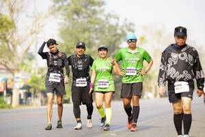 BIB: 04290, 40085, 46555
                            <button type="button" onclick="openModal(7341422)" class="btn btn-primary btn-sm float-right btn-popup" data-toggle="modal" data-target=".modal-high-quality">
                        <i class="fas fa-shopping-cart"></i> Add to Cart
                    </button>
                                            <button type="button" onclick="isThisMe(7341422, true)" class="btn btn-success btn-sm float-right btn-popup btn-isme hidden" data-toggle="tooltip" data-placement="bottom" title="นี่คือรูปของคุณใช่ไหม คลิกที่นี่เพื่อเอาเข้าอัลบั้ม">
                        <i class="fas fa-plus"></i> Add to album
                    </button>
                    <button type="button" onclick="isThisMe(7341422, false)" class="btn btn-warning btn-sm float-right btn-popup btn-isnotme hidden">
                        <i class="fas fa-ban"></i> Remove from album
                    </button>