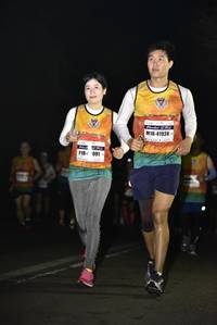 BIB: 41924, 091
                            <button type="button" onclick="openModal(7324309)" class="btn btn-primary btn-sm float-right btn-popup" data-toggle="modal" data-target=".modal-high-quality">
                        <i class="fas fa-shopping-cart"></i> Add to Cart
                    </button>
                                            <button type="button" onclick="isThisMe(7324309, true)" class="btn btn-success btn-sm float-right btn-popup btn-isme hidden" data-toggle="tooltip" data-placement="bottom" title="นี่คือรูปของคุณใช่ไหม คลิกที่นี่เพื่อเอาเข้าอัลบั้ม">
                        <i class="fas fa-plus"></i> Add to album
                    </button>
                    <button type="button" onclick="isThisMe(7324309, false)" class="btn btn-warning btn-sm float-right btn-popup btn-isnotme hidden">
                        <i class="fas fa-ban"></i> Remove from album
                    </button>