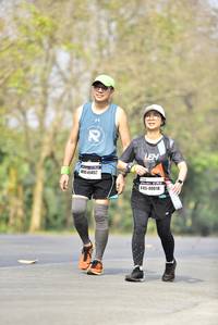 BIB: 41452, 40018
                            <button type="button" onclick="openModal(9279035)" class="btn btn-primary btn-sm float-right btn-popup" data-toggle="modal" data-target=".modal-high-quality">
                        <i class="fas fa-shopping-cart"></i> Add to Cart
                    </button>
                                            <button type="button" onclick="isThisMe(9279035, true)" class="btn btn-success btn-sm float-right btn-popup btn-isme hidden" data-toggle="tooltip" data-placement="bottom" title="นี่คือรูปของคุณใช่ไหม คลิกที่นี่เพื่อเอาเข้าอัลบั้ม">
                        <i class="fas fa-plus"></i> Add to album
                    </button>
                    <button type="button" onclick="isThisMe(9279035, false)" class="btn btn-warning btn-sm float-right btn-popup btn-isnotme hidden">
                        <i class="fas fa-ban"></i> Remove from album
                    </button>