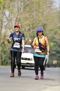 BIB: 130, 46061, 4687
                            <button type="button" onclick="openModal(9285035)" class="btn btn-primary btn-sm float-right btn-popup" data-toggle="modal" data-target=".modal-high-quality">
                        <i class="fas fa-shopping-cart"></i> Add to Cart
                    </button>
                                            <button type="button" onclick="isThisMe(9285035, true)" class="btn btn-success btn-sm float-right btn-popup btn-isme hidden" data-toggle="tooltip" data-placement="bottom" title="นี่คือรูปของคุณใช่ไหม คลิกที่นี่เพื่อเอาเข้าอัลบั้ม">
                        <i class="fas fa-plus"></i> Add to album
                    </button>
                    <button type="button" onclick="isThisMe(9285035, false)" class="btn btn-warning btn-sm float-right btn-popup btn-isnotme hidden">
                        <i class="fas fa-ban"></i> Remove from album
                    </button>