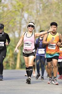 BIB: 5068, 40688, 43052
                            <button type="button" onclick="openModal(9268274)" class="btn btn-primary btn-sm float-right btn-popup" data-toggle="modal" data-target=".modal-high-quality">
                        <i class="fas fa-shopping-cart"></i> Add to Cart
                    </button>
                                            <button type="button" onclick="isThisMe(9268274, true)" class="btn btn-success btn-sm float-right btn-popup btn-isme hidden" data-toggle="tooltip" data-placement="bottom" title="นี่คือรูปของคุณใช่ไหม คลิกที่นี่เพื่อเอาเข้าอัลบั้ม">
                        <i class="fas fa-plus"></i> Add to album
                    </button>
                    <button type="button" onclick="isThisMe(9268274, false)" class="btn btn-warning btn-sm float-right btn-popup btn-isnotme hidden">
                        <i class="fas fa-ban"></i> Remove from album
                    </button>