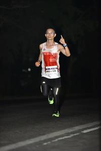 BIB: 470
                            <button type="button" onclick="openModal(7290354)" class="btn btn-primary btn-sm float-right btn-popup" data-toggle="modal" data-target=".modal-high-quality">
                        <i class="fas fa-shopping-cart"></i> Add to Cart
                    </button>
                                            <button type="button" onclick="isThisMe(7290354, true)" class="btn btn-success btn-sm float-right btn-popup btn-isme hidden" data-toggle="tooltip" data-placement="bottom" title="นี่คือรูปของคุณใช่ไหม คลิกที่นี่เพื่อเอาเข้าอัลบั้ม">
                        <i class="fas fa-plus"></i> Add to album
                    </button>
                    <button type="button" onclick="isThisMe(7290354, false)" class="btn btn-warning btn-sm float-right btn-popup btn-isnotme hidden">
                        <i class="fas fa-ban"></i> Remove from album
                    </button>