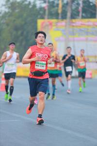 BIB: 40565
                            <button type="button" onclick="openModal(10395470)" class="btn btn-primary btn-sm float-right btn-popup" data-toggle="modal" data-target=".modal-high-quality">
                        <i class="fas fa-shopping-cart"></i> Add to Cart
                    </button>
                                            <button type="button" onclick="isThisMe(10395470, true)" class="btn btn-success btn-sm float-right btn-popup btn-isme hidden" data-toggle="tooltip" data-placement="bottom" title="นี่คือรูปของคุณใช่ไหม คลิกที่นี่เพื่อเอาเข้าอัลบั้ม">
                        <i class="fas fa-plus"></i> Add to album
                    </button>
                    <button type="button" onclick="isThisMe(10395470, false)" class="btn btn-warning btn-sm float-right btn-popup btn-isnotme hidden">
                        <i class="fas fa-ban"></i> Remove from album
                    </button>