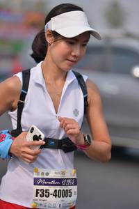 BIB: 42195, 40005
                            <button type="button" onclick="openModal(8618972)" class="btn btn-primary btn-sm float-right btn-popup" data-toggle="modal" data-target=".modal-high-quality">
                        <i class="fas fa-shopping-cart"></i> Add to Cart
                    </button>
                                            <button type="button" onclick="isThisMe(8618972, true)" class="btn btn-success btn-sm float-right btn-popup btn-isme hidden" data-toggle="tooltip" data-placement="bottom" title="นี่คือรูปของคุณใช่ไหม คลิกที่นี่เพื่อเอาเข้าอัลบั้ม">
                        <i class="fas fa-plus"></i> Add to album
                    </button>
                    <button type="button" onclick="isThisMe(8618972, false)" class="btn btn-warning btn-sm float-right btn-popup btn-isnotme hidden">
                        <i class="fas fa-ban"></i> Remove from album
                    </button>