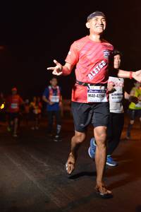 BIB: 42264, 21250
                            <button type="button" onclick="openModal(7825775)" class="btn btn-primary btn-sm float-right btn-popup" data-toggle="modal" data-target=".modal-high-quality">
                        <i class="fas fa-shopping-cart"></i> Add to Cart
                    </button>
                                            <button type="button" onclick="isThisMe(7825775, true)" class="btn btn-success btn-sm float-right btn-popup btn-isme hidden" data-toggle="tooltip" data-placement="bottom" title="นี่คือรูปของคุณใช่ไหม คลิกที่นี่เพื่อเอาเข้าอัลบั้ม">
                        <i class="fas fa-plus"></i> Add to album
                    </button>
                    <button type="button" onclick="isThisMe(7825775, false)" class="btn btn-warning btn-sm float-right btn-popup btn-isnotme hidden">
                        <i class="fas fa-ban"></i> Remove from album
                    </button>