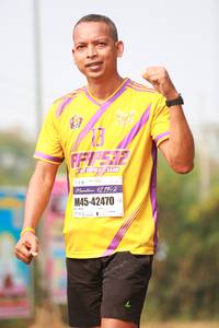 BIB: 532, 42195, 42470
                            <button type="button" onclick="openModal(10026258)" class="btn btn-primary btn-sm float-right btn-popup" data-toggle="modal" data-target=".modal-high-quality">
                        <i class="fas fa-shopping-cart"></i> Add to Cart
                    </button>
                                            <button type="button" onclick="isThisMe(10026258, true)" class="btn btn-success btn-sm float-right btn-popup btn-isme hidden" data-toggle="tooltip" data-placement="bottom" title="นี่คือรูปของคุณใช่ไหม คลิกที่นี่เพื่อเอาเข้าอัลบั้ม">
                        <i class="fas fa-plus"></i> Add to album
                    </button>
                    <button type="button" onclick="isThisMe(10026258, false)" class="btn btn-warning btn-sm float-right btn-popup btn-isnotme hidden">
                        <i class="fas fa-ban"></i> Remove from album
                    </button>