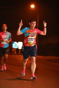 BIB: 408
                            <button type="button" onclick="openModal(9930805)" class="btn btn-primary btn-sm float-right btn-popup" data-toggle="modal" data-target=".modal-high-quality">
                        <i class="fas fa-shopping-cart"></i> Add to Cart
                    </button>
                                            <button type="button" onclick="isThisMe(9930805, true)" class="btn btn-success btn-sm float-right btn-popup btn-isme hidden" data-toggle="tooltip" data-placement="bottom" title="นี่คือรูปของคุณใช่ไหม คลิกที่นี่เพื่อเอาเข้าอัลบั้ม">
                        <i class="fas fa-plus"></i> Add to album
                    </button>
                    <button type="button" onclick="isThisMe(9930805, false)" class="btn btn-warning btn-sm float-right btn-popup btn-isnotme hidden">
                        <i class="fas fa-ban"></i> Remove from album
                    </button>