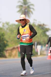 BIB: 424
                            <button type="button" onclick="openModal(10022789)" class="btn btn-primary btn-sm float-right btn-popup" data-toggle="modal" data-target=".modal-high-quality">
                        <i class="fas fa-shopping-cart"></i> Add to Cart
                    </button>
                                            <button type="button" onclick="isThisMe(10022789, true)" class="btn btn-success btn-sm float-right btn-popup btn-isme hidden" data-toggle="tooltip" data-placement="bottom" title="นี่คือรูปของคุณใช่ไหม คลิกที่นี่เพื่อเอาเข้าอัลบั้ม">
                        <i class="fas fa-plus"></i> Add to album
                    </button>
                    <button type="button" onclick="isThisMe(10022789, false)" class="btn btn-warning btn-sm float-right btn-popup btn-isnotme hidden">
                        <i class="fas fa-ban"></i> Remove from album
                    </button>