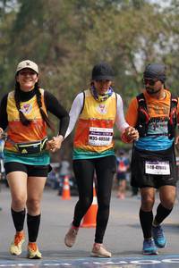 BIB: 40550, 41985
                            <button type="button" onclick="openModal(9786018)" class="btn btn-primary btn-sm float-right btn-popup" data-toggle="modal" data-target=".modal-high-quality">
                        <i class="fas fa-shopping-cart"></i> Add to Cart
                    </button>
                                            <button type="button" onclick="isThisMe(9786018, true)" class="btn btn-success btn-sm float-right btn-popup btn-isme hidden" data-toggle="tooltip" data-placement="bottom" title="นี่คือรูปของคุณใช่ไหม คลิกที่นี่เพื่อเอาเข้าอัลบั้ม">
                        <i class="fas fa-plus"></i> Add to album
                    </button>
                    <button type="button" onclick="isThisMe(9786018, false)" class="btn btn-warning btn-sm float-right btn-popup btn-isnotme hidden">
                        <i class="fas fa-ban"></i> Remove from album
                    </button>