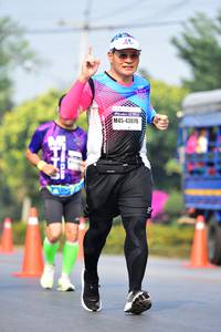 BIB: 43070
                            <button type="button" onclick="openModal(9415483)" class="btn btn-primary btn-sm float-right btn-popup" data-toggle="modal" data-target=".modal-high-quality">
                        <i class="fas fa-shopping-cart"></i> Add to Cart
                    </button>
                                            <button type="button" onclick="isThisMe(9415483, true)" class="btn btn-success btn-sm float-right btn-popup btn-isme hidden" data-toggle="tooltip" data-placement="bottom" title="นี่คือรูปของคุณใช่ไหม คลิกที่นี่เพื่อเอาเข้าอัลบั้ม">
                        <i class="fas fa-plus"></i> Add to album
                    </button>
                    <button type="button" onclick="isThisMe(9415483, false)" class="btn btn-warning btn-sm float-right btn-popup btn-isnotme hidden">
                        <i class="fas fa-ban"></i> Remove from album
                    </button>