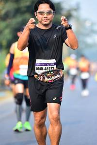BIB: 4219, 48233
                            <button type="button" onclick="openModal(9388192)" class="btn btn-primary btn-sm float-right btn-popup" data-toggle="modal" data-target=".modal-high-quality">
                        <i class="fas fa-shopping-cart"></i> Add to Cart
                    </button>
                                            <button type="button" onclick="isThisMe(9388192, true)" class="btn btn-success btn-sm float-right btn-popup btn-isme hidden" data-toggle="tooltip" data-placement="bottom" title="นี่คือรูปของคุณใช่ไหม คลิกที่นี่เพื่อเอาเข้าอัลบั้ม">
                        <i class="fas fa-plus"></i> Add to album
                    </button>
                    <button type="button" onclick="isThisMe(9388192, false)" class="btn btn-warning btn-sm float-right btn-popup btn-isnotme hidden">
                        <i class="fas fa-ban"></i> Remove from album
                    </button>