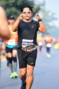BIB: 4820
                            <button type="button" onclick="openModal(9388177)" class="btn btn-primary btn-sm float-right btn-popup" data-toggle="modal" data-target=".modal-high-quality">
                        <i class="fas fa-shopping-cart"></i> Add to Cart
                    </button>
                                            <button type="button" onclick="isThisMe(9388177, true)" class="btn btn-success btn-sm float-right btn-popup btn-isme hidden" data-toggle="tooltip" data-placement="bottom" title="นี่คือรูปของคุณใช่ไหม คลิกที่นี่เพื่อเอาเข้าอัลบั้ม">
                        <i class="fas fa-plus"></i> Add to album
                    </button>
                    <button type="button" onclick="isThisMe(9388177, false)" class="btn btn-warning btn-sm float-right btn-popup btn-isnotme hidden">
                        <i class="fas fa-ban"></i> Remove from album
                    </button>