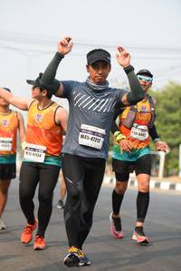 BIB: 8402, 47217, 41134
                            <button type="button" onclick="openModal(8624325)" class="btn btn-primary btn-sm float-right btn-popup" data-toggle="modal" data-target=".modal-high-quality">
                        <i class="fas fa-shopping-cart"></i> Add to Cart
                    </button>
                                            <button type="button" onclick="isThisMe(8624325, true)" class="btn btn-success btn-sm float-right btn-popup btn-isme hidden" data-toggle="tooltip" data-placement="bottom" title="นี่คือรูปของคุณใช่ไหม คลิกที่นี่เพื่อเอาเข้าอัลบั้ม">
                        <i class="fas fa-plus"></i> Add to album
                    </button>
                    <button type="button" onclick="isThisMe(8624325, false)" class="btn btn-warning btn-sm float-right btn-popup btn-isnotme hidden">
                        <i class="fas fa-ban"></i> Remove from album
                    </button>