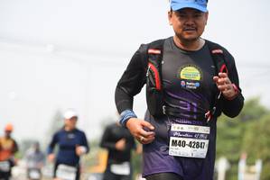 BIB: 4215, 42847
                            <button type="button" onclick="openModal(8849559)" class="btn btn-primary btn-sm float-right btn-popup" data-toggle="modal" data-target=".modal-high-quality">
                        <i class="fas fa-shopping-cart"></i> Add to Cart
                    </button>
                                            <button type="button" onclick="isThisMe(8849559, true)" class="btn btn-success btn-sm float-right btn-popup btn-isme hidden" data-toggle="tooltip" data-placement="bottom" title="นี่คือรูปของคุณใช่ไหม คลิกที่นี่เพื่อเอาเข้าอัลบั้ม">
                        <i class="fas fa-plus"></i> Add to album
                    </button>
                    <button type="button" onclick="isThisMe(8849559, false)" class="btn btn-warning btn-sm float-right btn-popup btn-isnotme hidden">
                        <i class="fas fa-ban"></i> Remove from album
                    </button>